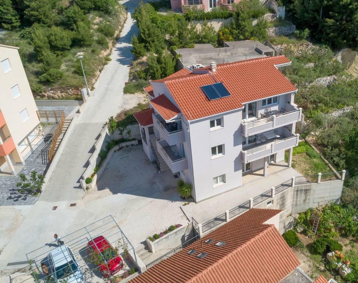 Apartmani Ticinovic Omiš Exterior foto